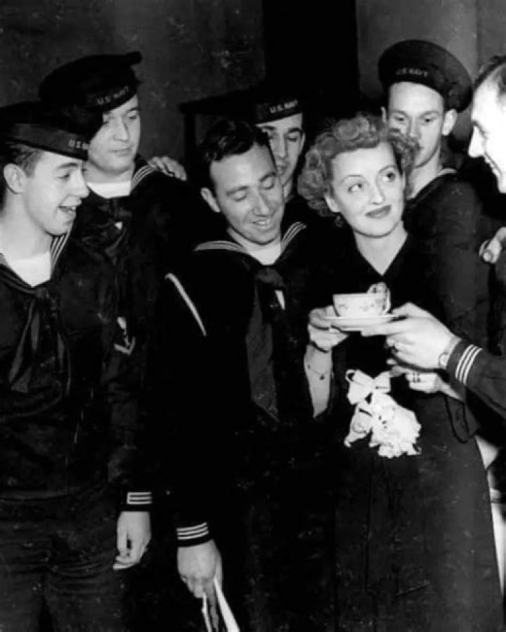 Bette Davis Height