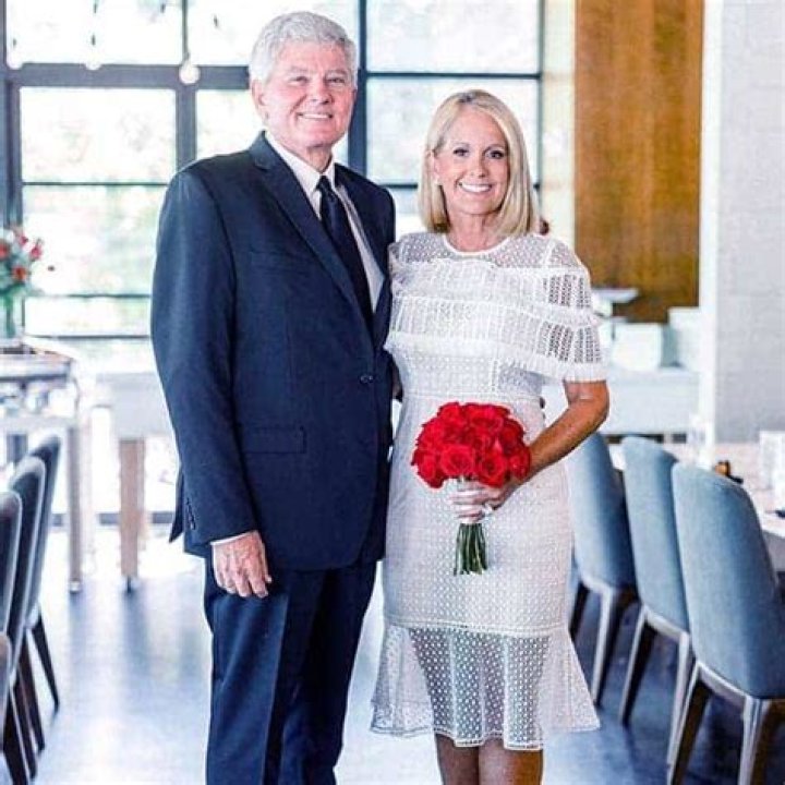 Cancer Alert! Lori Allen bio, net worth, husband, accident & injuries.