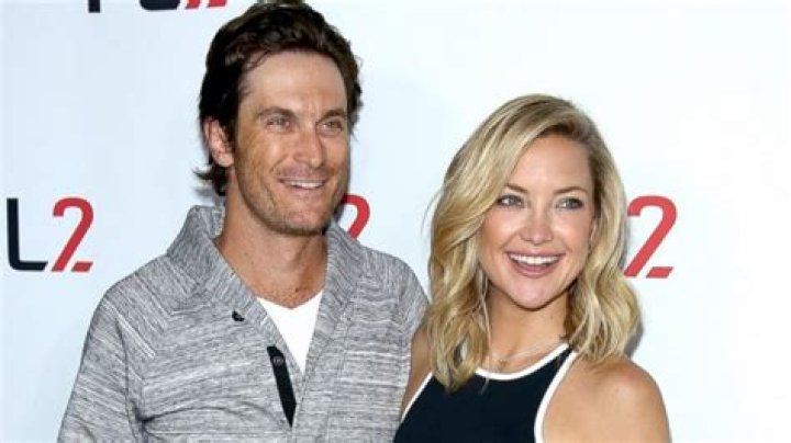 Oliver Hudson Height