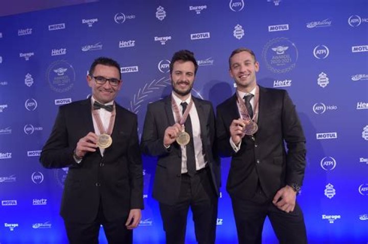 remise des prix, compétitions, films, particularités