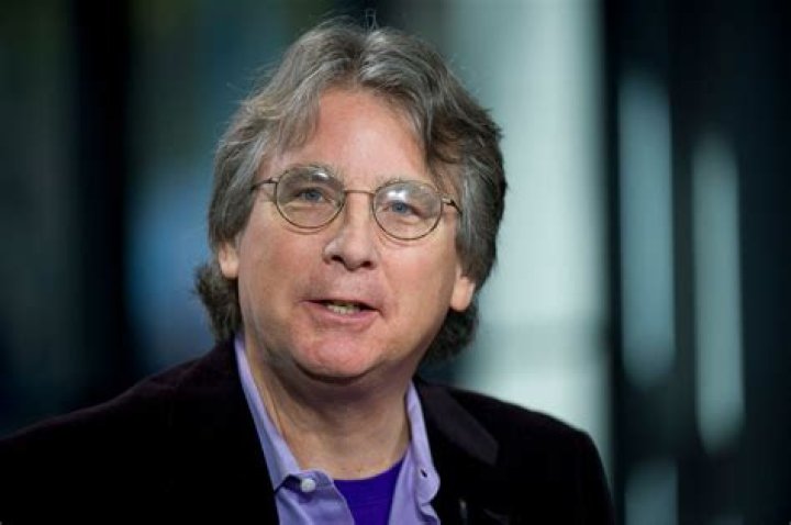 Roger McNamee's Net Worth May Remain Static After Selling Tech-Shares