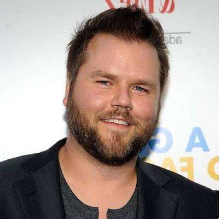 Tyler Labine – Biography, Facts & Life Story